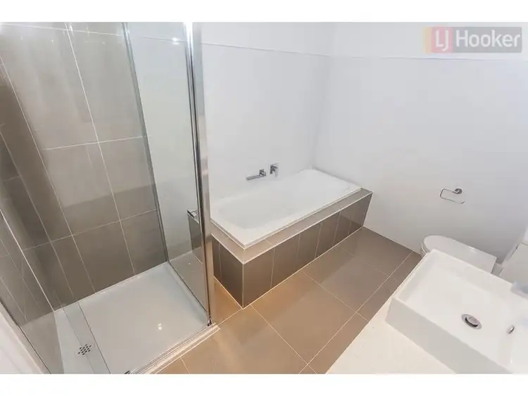 Seventh view of Homely unit listing, 5 Vali Road, Craigieburn VIC 3064