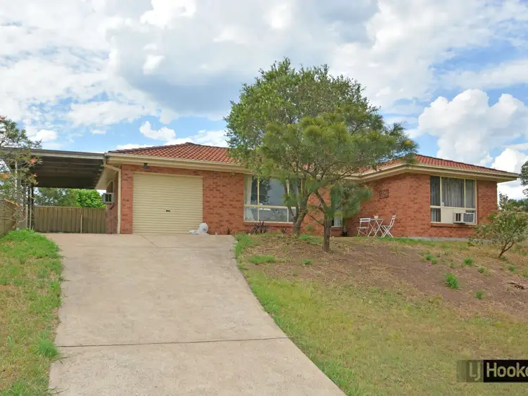 4 Crown Close, Rutherford NSW 2320