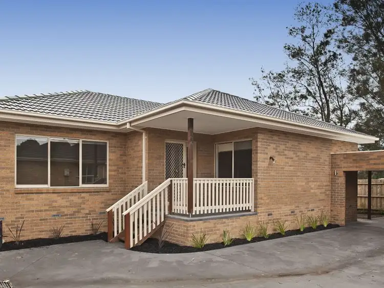 2/11 Esther Crescent, Mooroolbark VIC 3138