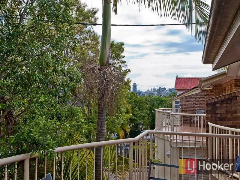 Main view of Homely unit listing, 4/62 Longfellow Street, Norman Park QLD 4170