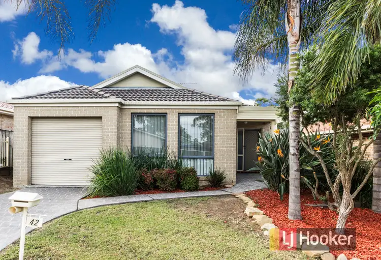 42 Millard Crescent, Plumpton NSW 2761