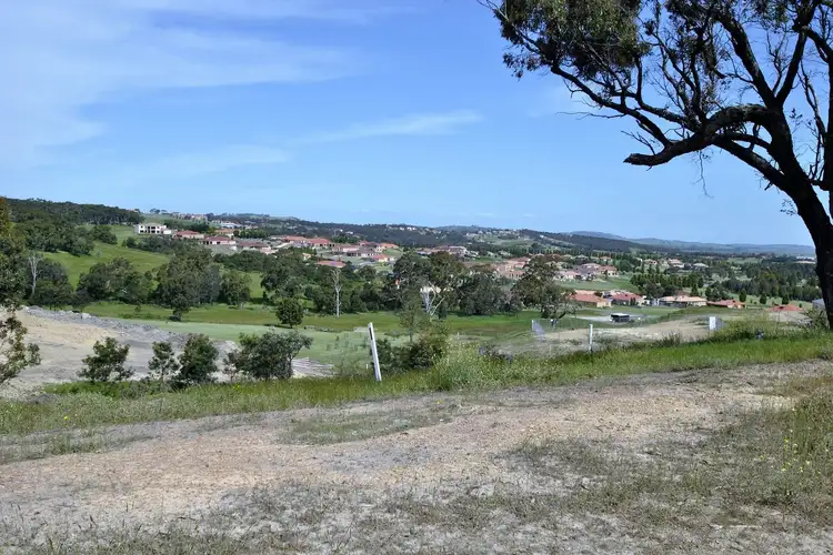 22 Lucca Way, Hidden Valley VIC 3756