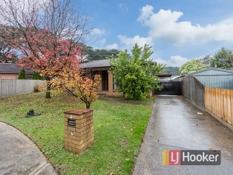Second view of Homely house listing, 4 Kelso Place, Berwick VIC 3806
