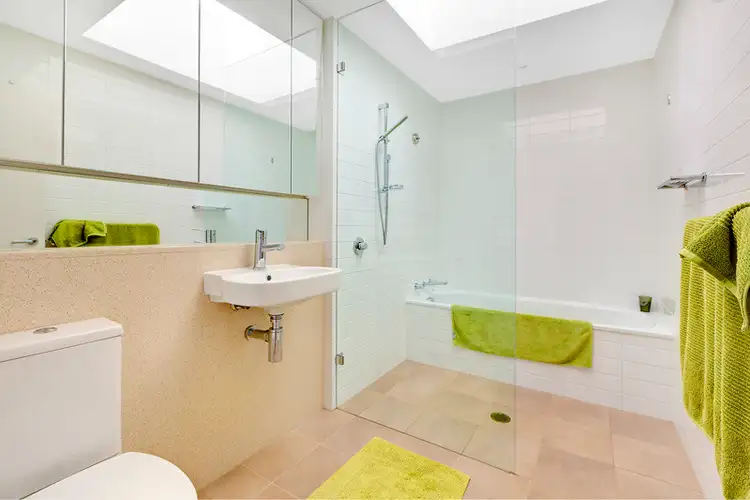 Fifth view of Homely apartment listing, 404/2 Sylvan Avenue, Balgowlah NSW 2093