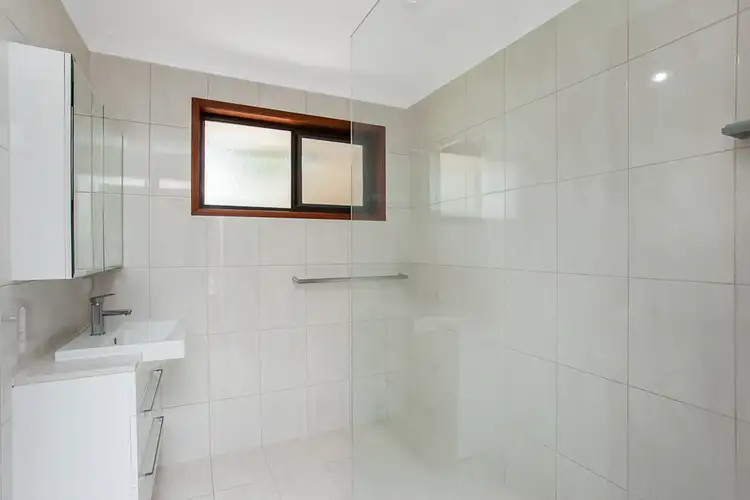 Sixth view of Homely house listing, 8 Mctaggart Place, Carrara QLD 4211