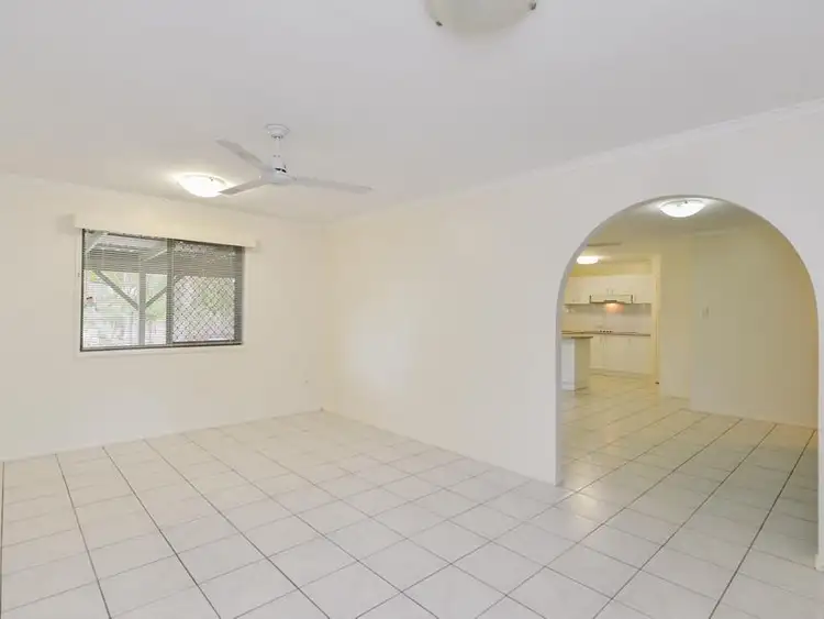 Sixth view of Homely house listing, 10 Weatherly Court, Clinton QLD 4680