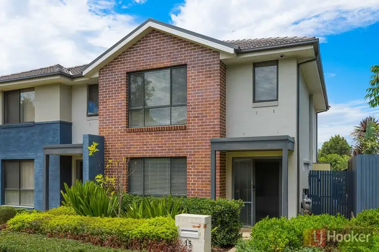 15 Hadlow Avenue, Glenfield NSW 2167