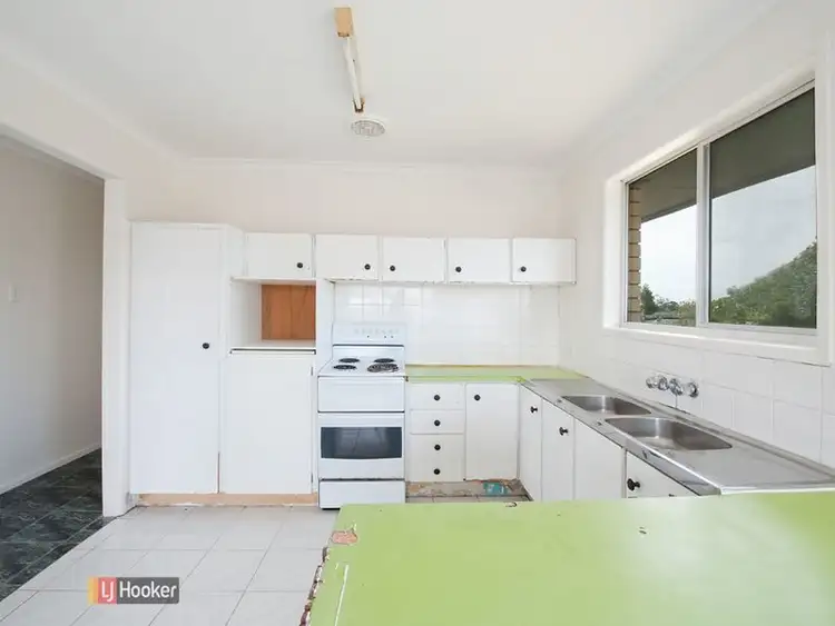 Seventh view of Homely house listing, 36 Arrakune Crescent, Kallangur QLD 4503