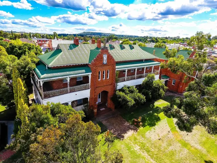 67-69 Vivian Street, Inverell NSW 2360