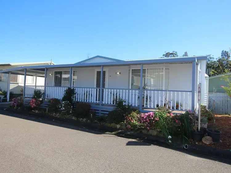 15 Sixth Avenue Broadlands Estate, Green Point NSW 2251