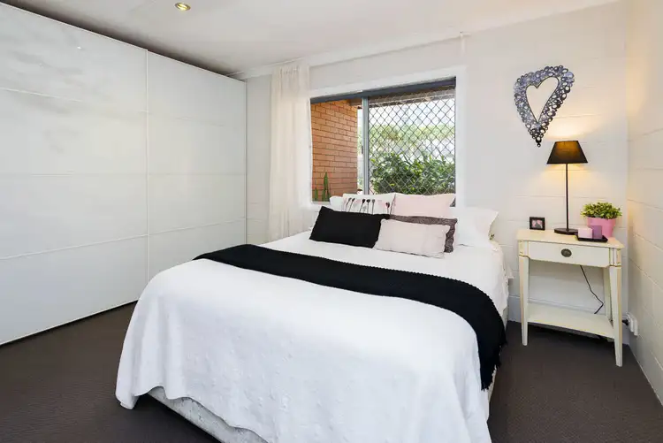 Sixth view of Homely unit listing, 1/8 Labrador Street, Labrador QLD 4215