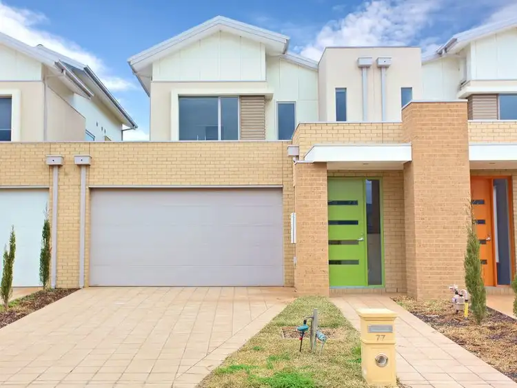 77 Broadbeach Circuit, Sanctuary Lakes VIC 3030
