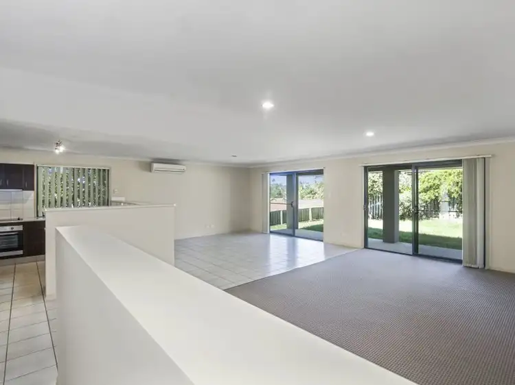 71 Cossington Circuit, Maudsland QLD 4210