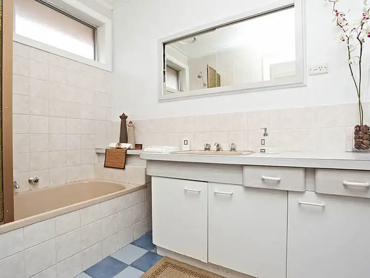 Sixth view of Homely house listing, 10 Bedford Court, Hoppers Crossing VIC 3029