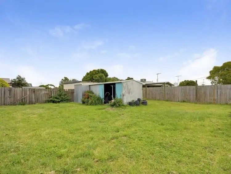 Fourth view of Homely house listing, 1 Dempsey Court, Morwell VIC 3840