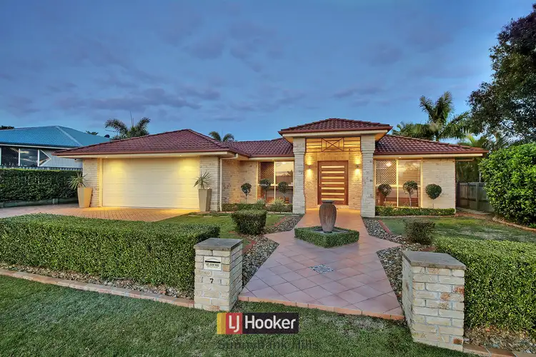 7 Barrington Place, Parkinson QLD 4115