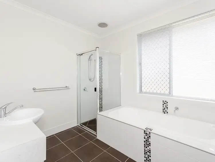 Fifth view of Homely house listing, 2 Bushlark Place, New Auckland QLD 4680