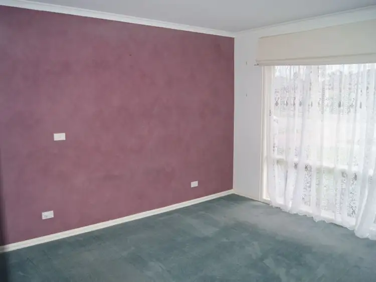 Fifth view of Homely house listing, 9 Balmoral Crescent, Bairnsdale VIC 3875