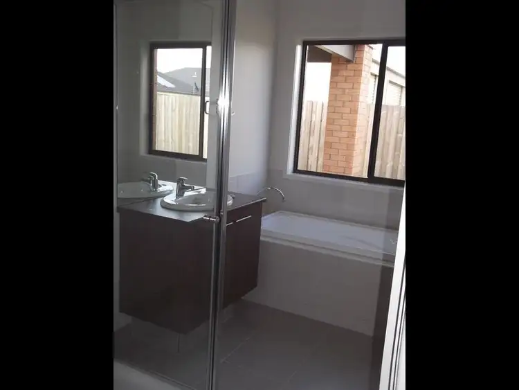Fourth view of Homely townhouse listing, 19 Phoebes Way, Bairnsdale VIC 3875