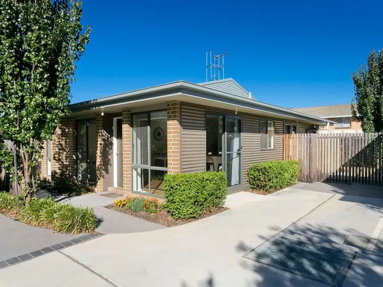 Main view of Homely townhouse listing, 2/20 Stornaway Road, Queanbeyan NSW 2620