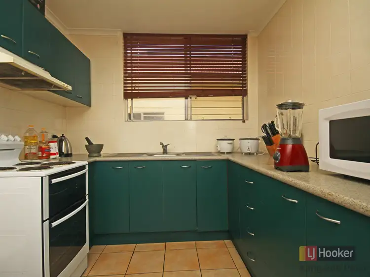 Sixth view of Homely unit listing, 8/3 Heath Street, East Brisbane QLD 4169