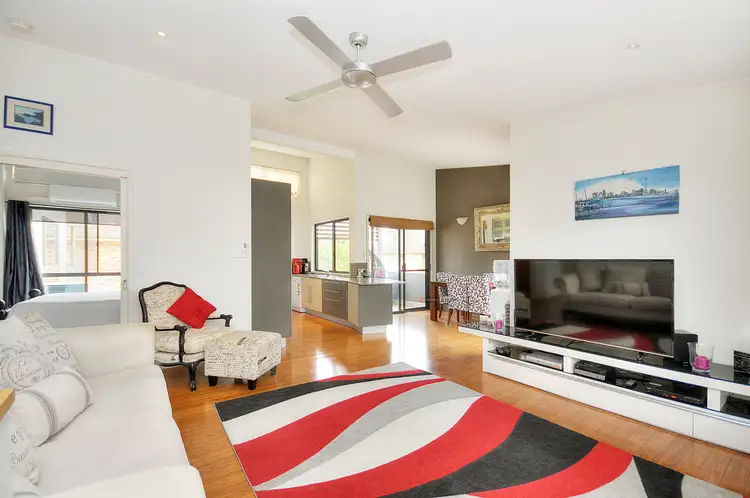 1/30 Broad Street, Labrador QLD 4215