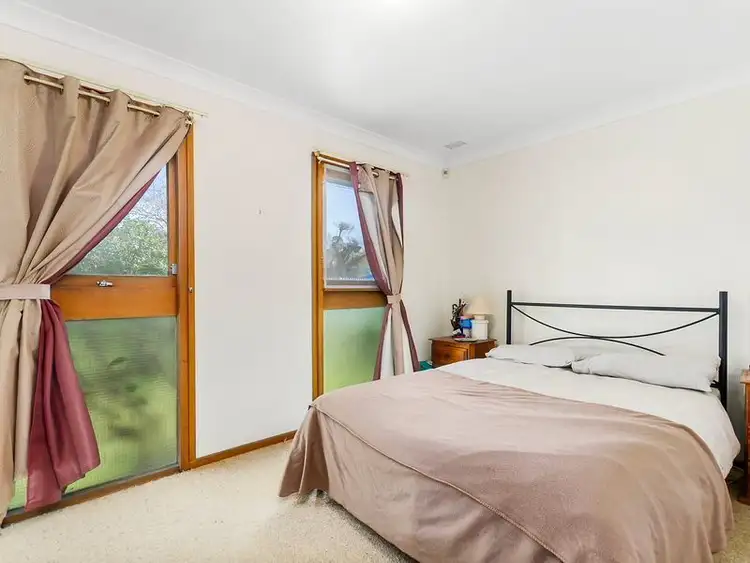 Fifth view of Homely house listing, 25 Kimbarra Crescent, Koonawarra NSW 2530
