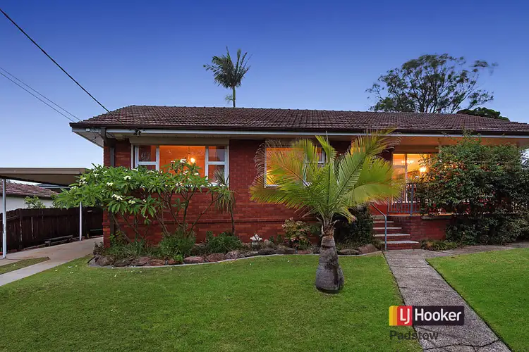 5 Fairland Avenue, Greenacre NSW 2190