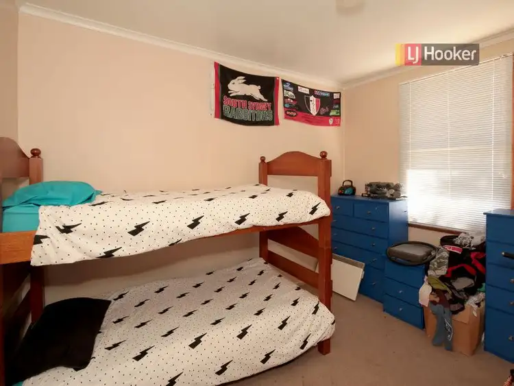 Sixth view of Homely house listing, 8 Phillip Avenue, Mount Austin NSW 2650