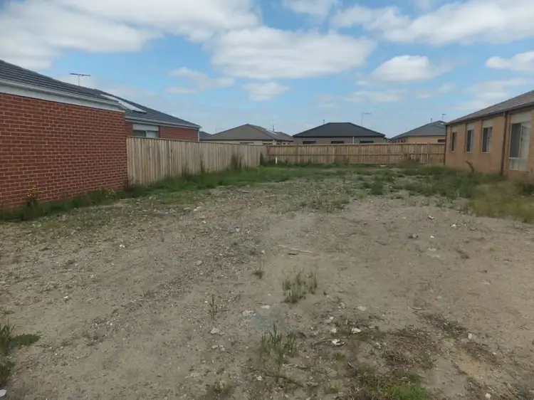 12 Hampshire Street, Officer VIC 3809