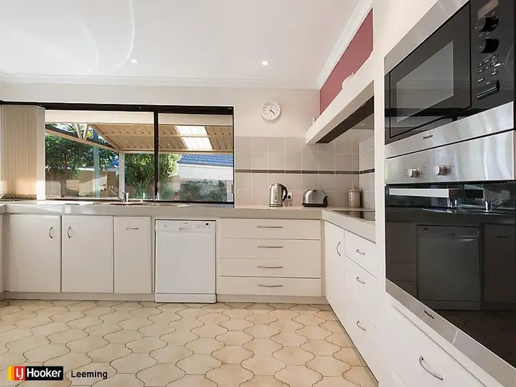 Fifth view of Homely semi-detached listing, 9 Reilly Court, Leeming WA 6149