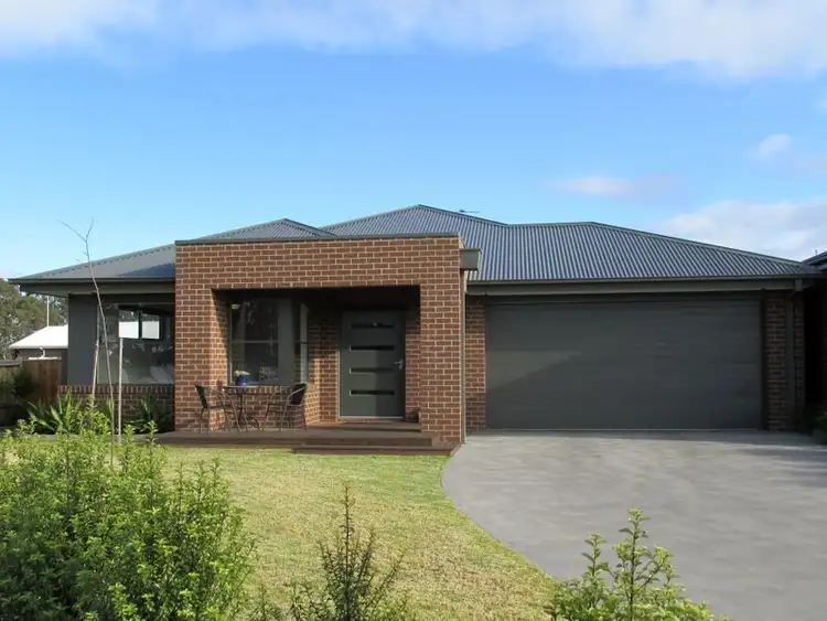 16 Cormorant Close, Bairnsdale VIC 3875