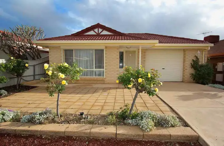 42 Enmore Drive, Craigmore SA 5114