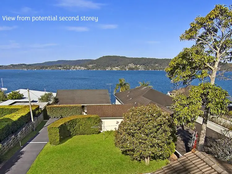 31a Albany Street, Point Frederick NSW 2250