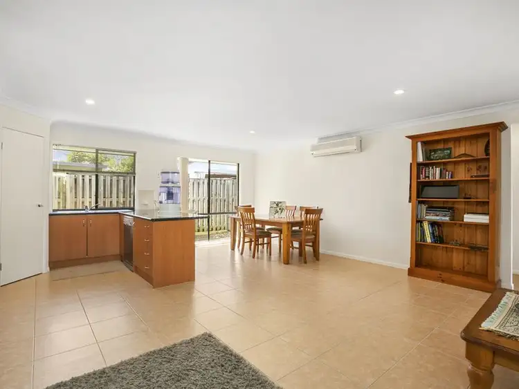 1 Napier Court, Pacific Pines QLD 4211