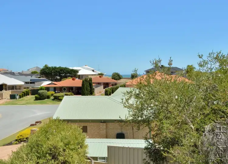Seventh view of Homely house listing, 4 Ebb Court, Halls Head WA 6210