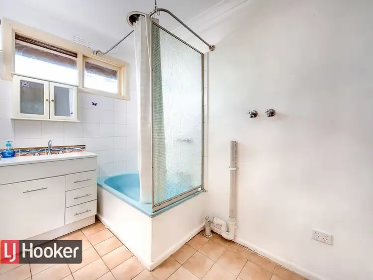 Sixth view of Homely unit listing, 1/3-5 Hume Road, Springvale South VIC 3172