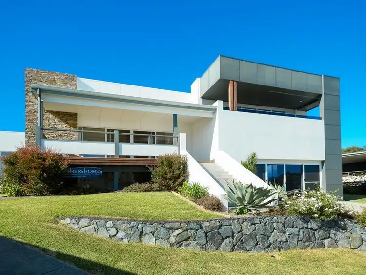 7 Outrigger Place, Safety Beach NSW 2456