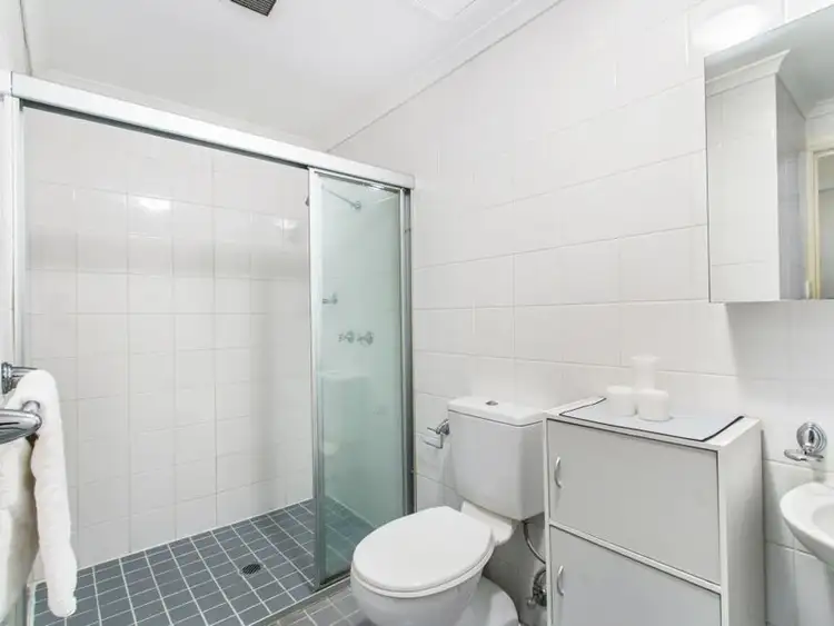 Fifth view of Homely apartment listing, 18/52 Regent Street, Chippendale NSW 2008