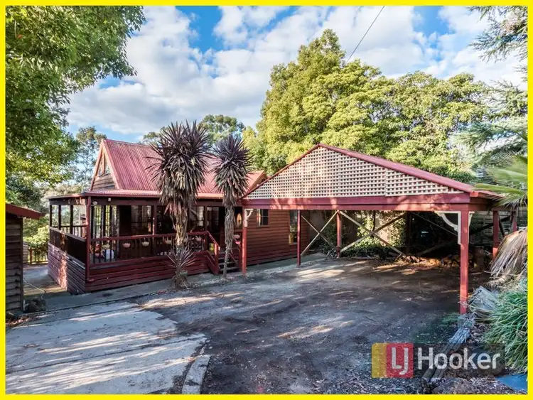 28 Churchill Park Drive, Ferntree Gully VIC 3156