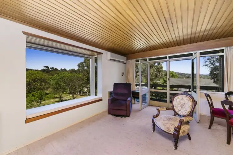 10 Johnson Place, Farrer ACT 2607