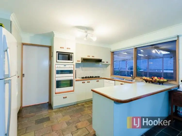 Fourth view of Homely house listing, 3 Annette Court, Endeavour Hills VIC 3802