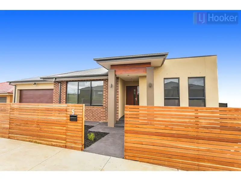 Main view of Homely unit listing, 5 Vali Road, Craigieburn VIC 3064