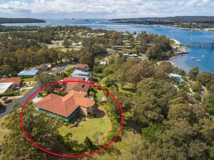 13 Penthouse Place, North Batemans Bay NSW 2536