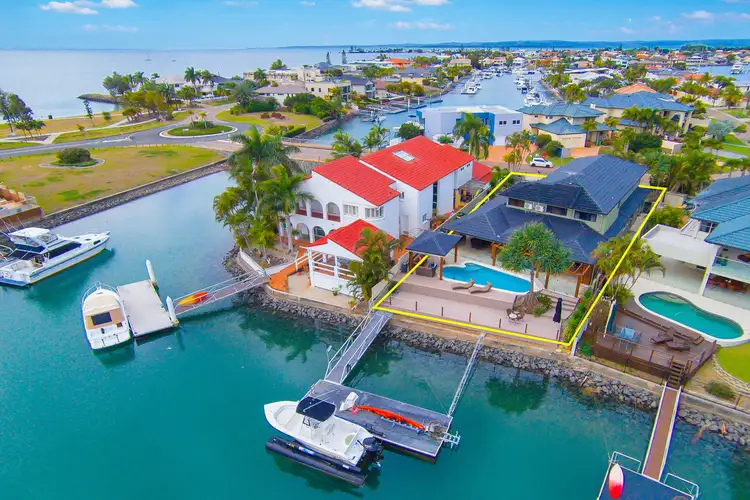 2 Seacrest Court, Raby Bay QLD 4163