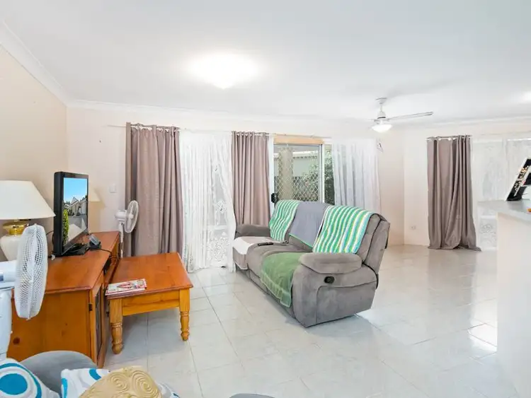 Fourth view of Homely villa listing, 2/66 Agnes Street, Birkdale QLD 4159