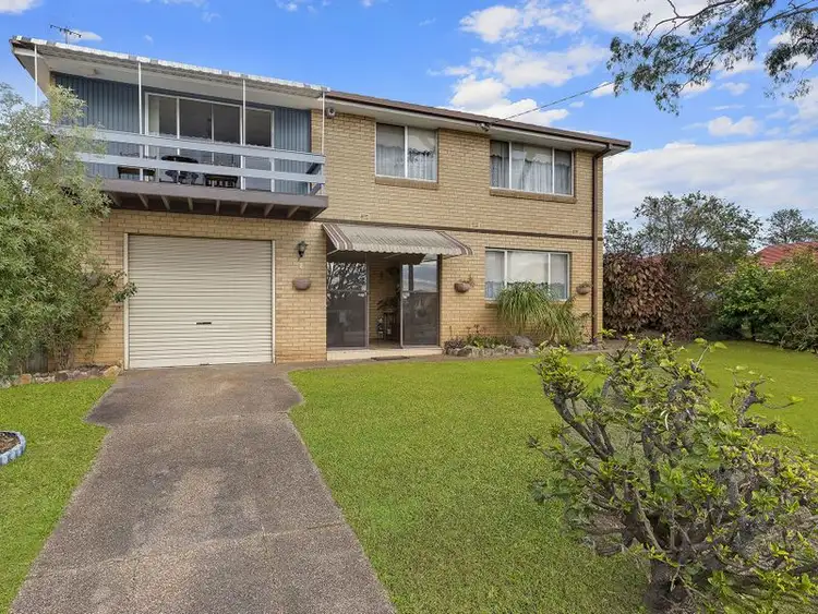 8 Torres Street, Killarney Vale NSW 2261
