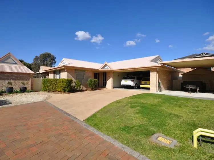 190 Grand Parade, Bonnells Bay NSW 2264