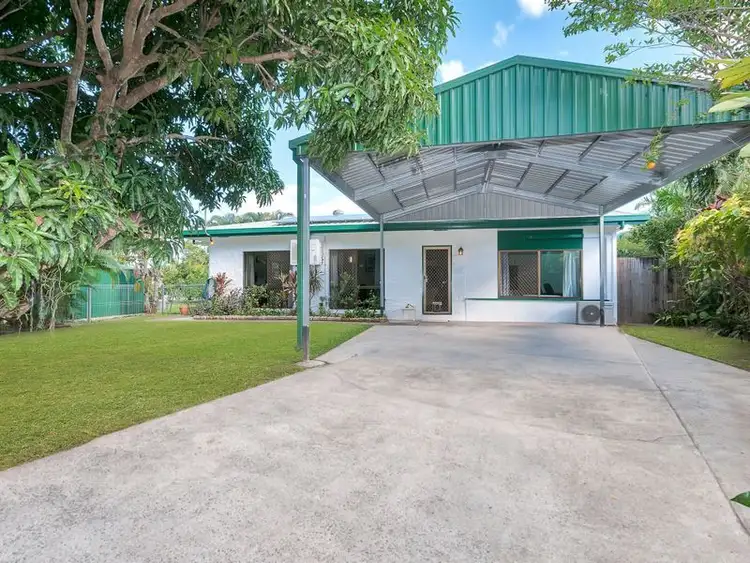 11 Walnut Close, Manoora QLD 4870