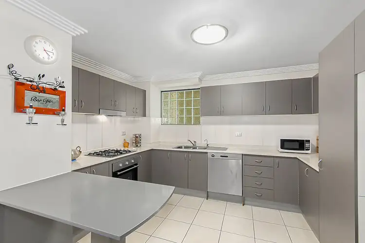 1109/91B-101 Bridge Road, Westmead NSW 2145